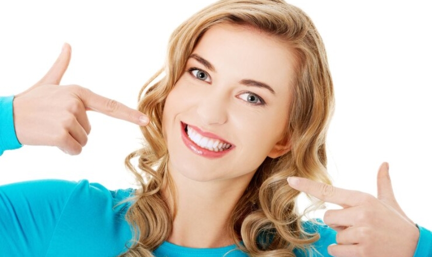 Woman smiling with bright white teeth